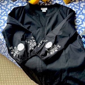 Liz Claiborne black detailed sleeve cotton shirt.